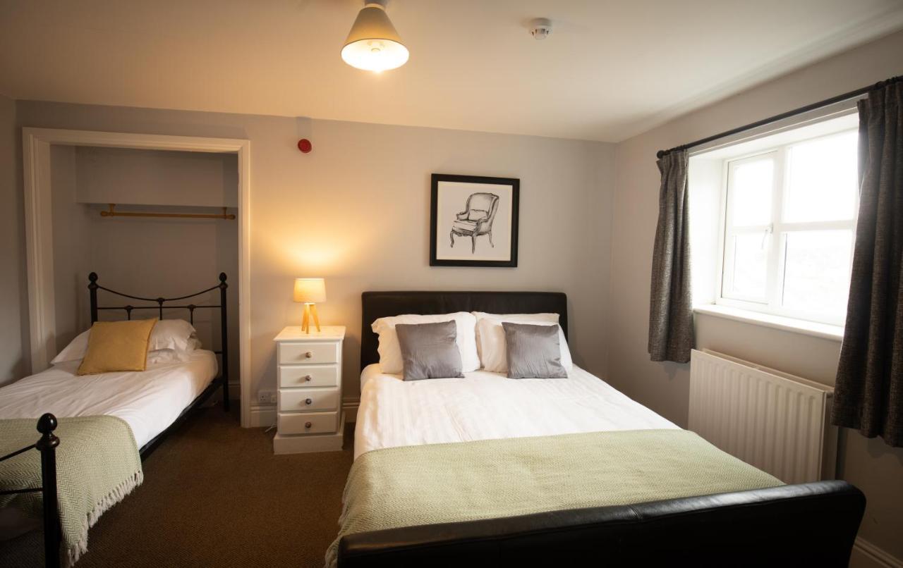 The Sun Inn At Hook Norton Экстерьер фото