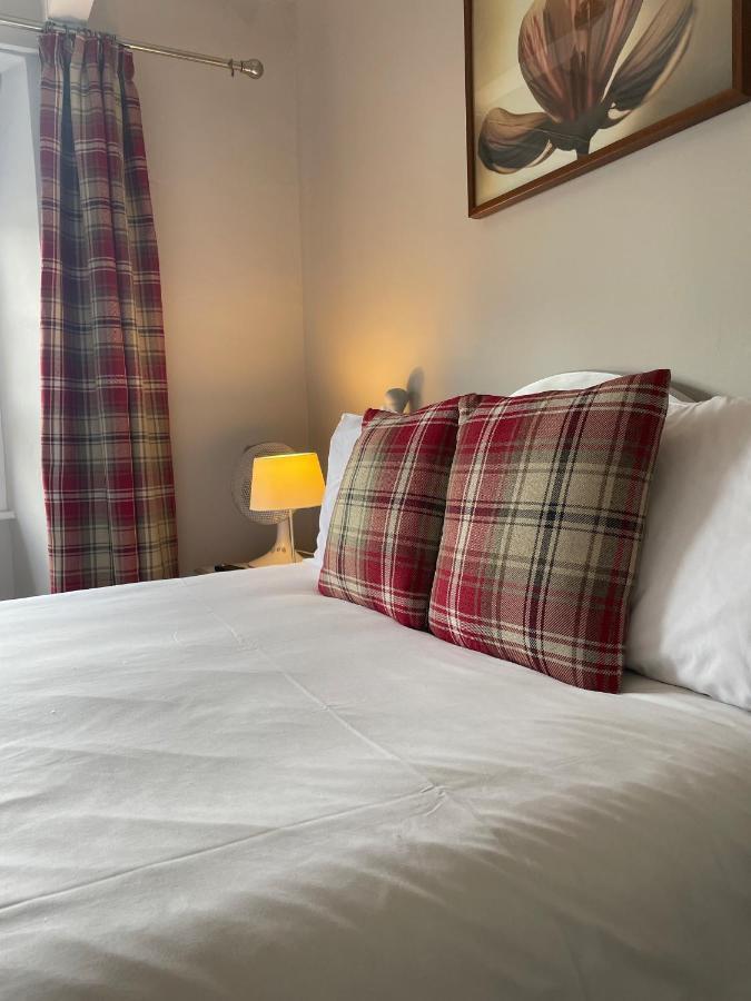 The Sun Inn At Hook Norton Экстерьер фото