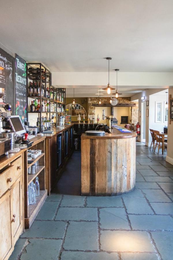 The Sun Inn At Hook Norton Экстерьер фото
