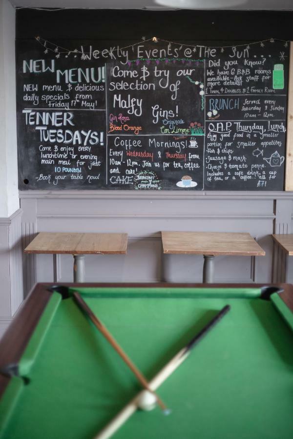 The Sun Inn At Hook Norton Экстерьер фото
