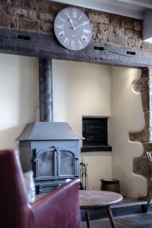 The Sun Inn At Hook Norton Экстерьер фото